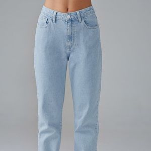 High Waisted Mom Jeans | Size 27